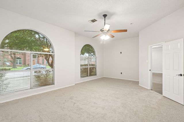7410 Silverthorn Drive, Rowlett, TX 75089