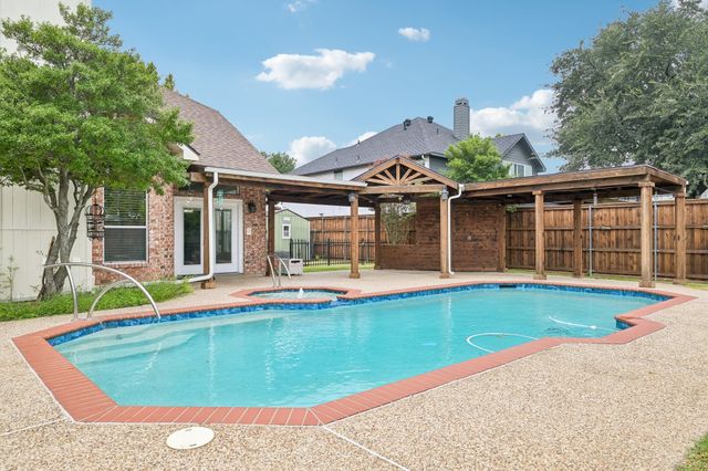 7410 Silverthorn Drive, Rowlett, TX 75089