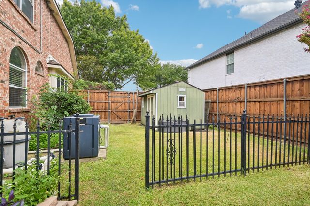 7410 Silverthorn Drive, Rowlett, TX 75089
