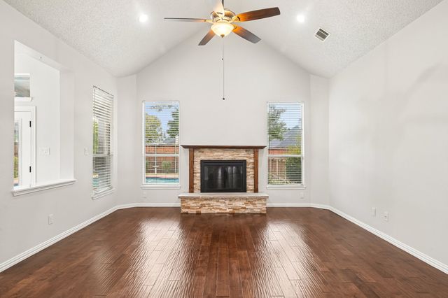 7410 Silverthorn Drive, Rowlett, TX 75089
