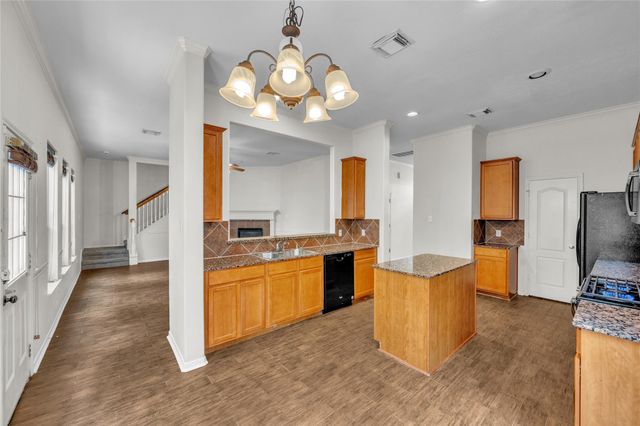 2614 Shady Acres Court, Houston, TX 77008