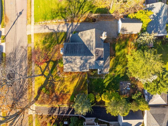 414 Pelham Manor Road, Pelham, NY 10803