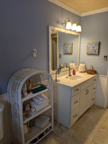 1360 Harris Hollow Road, Charlotte, TN 37036