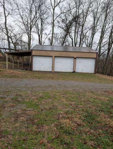 1360 Harris Hollow Road, Charlotte, TN 37036