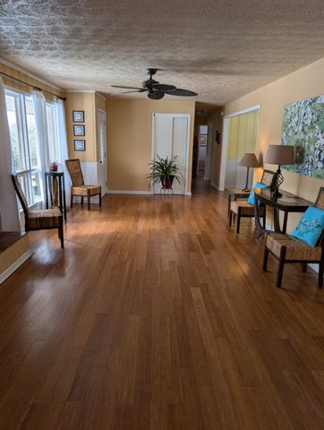 1360 Harris Hollow Road, Charlotte, TN 37036