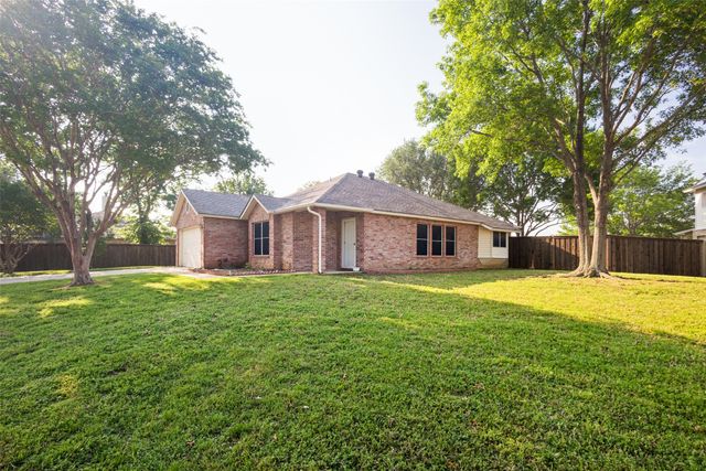2824 Custer Drive, Corinth, TX 76210
