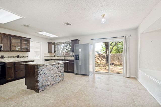 2824 Custer Drive, Corinth, TX 76210