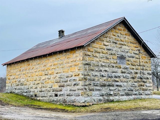 2867 HWY 3445, Tyner, KY 40486