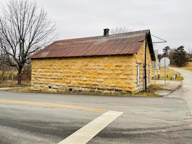2867 HWY 3445, Tyner, KY 40486