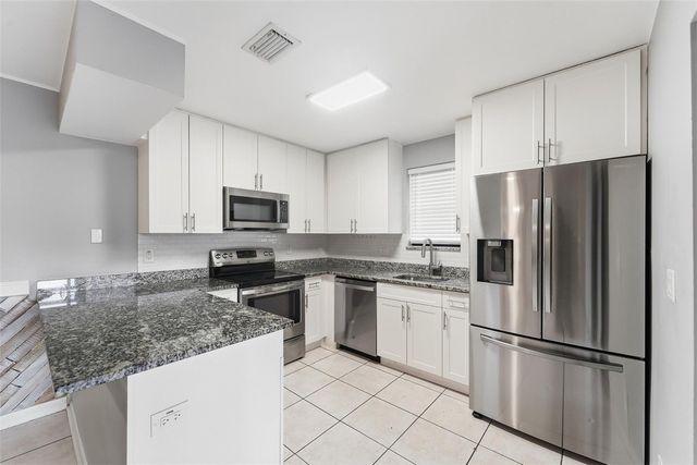 2501 NW 99th Avenue 2501, Coral Springs, FL 33065