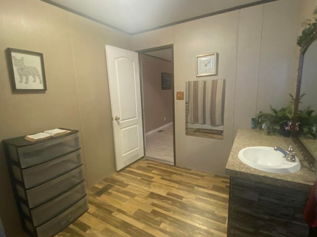 107 N Lary Drive, Brownfield, TX 79316