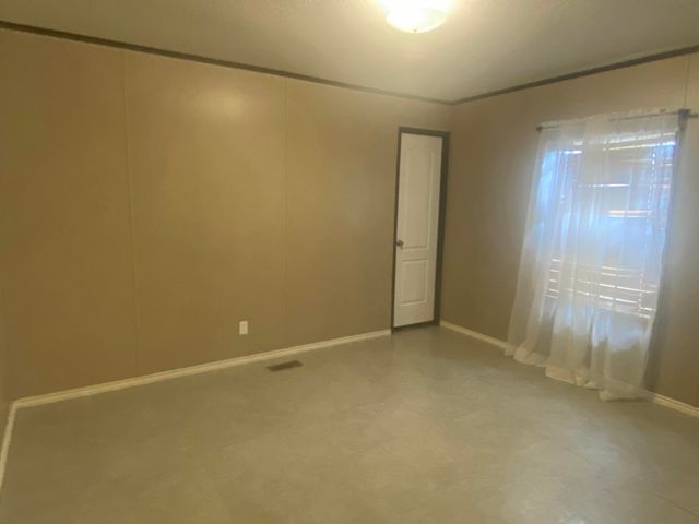 107 N Lary Drive, Brownfield, TX 79316