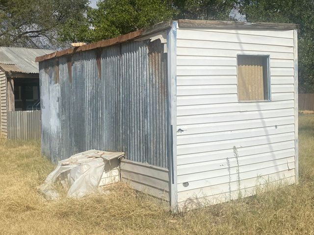 107 N Lary Drive, Brownfield, TX 79316