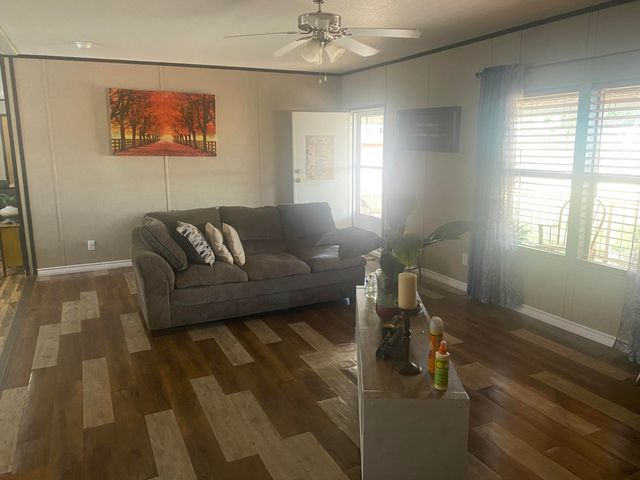 107 N Lary Drive, Brownfield, TX 79316