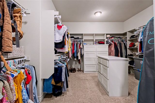 5529 W Poison Springs Drive, Fayetteville, AR 72704