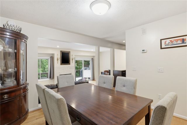 39 Menlo Pl, Rochester, NY 14620