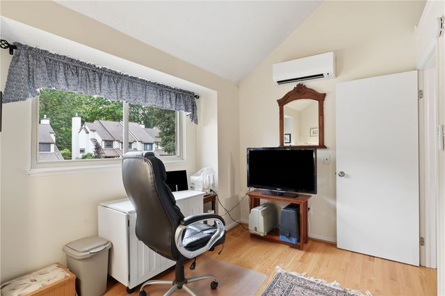 39 Menlo Pl, Rochester, NY 14620