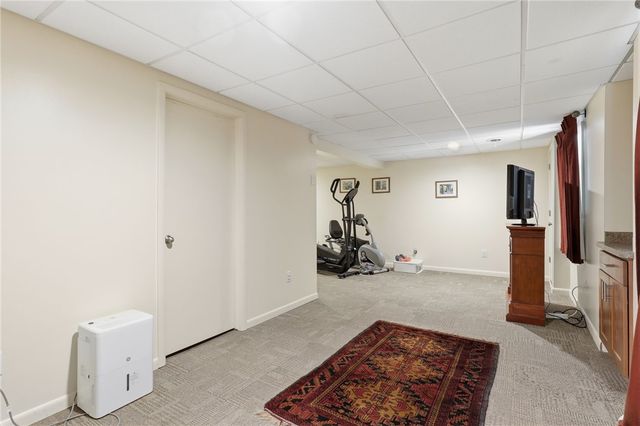 39 Menlo Pl, Rochester, NY 14620