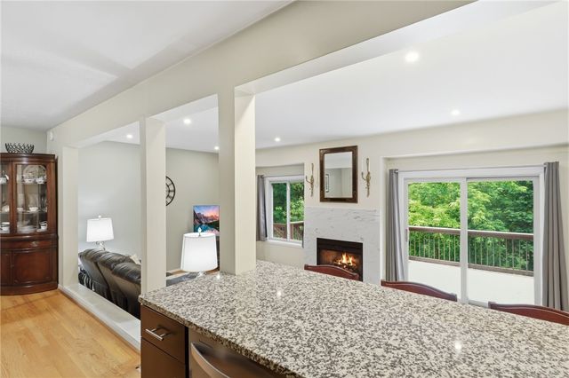 39 Menlo Pl, Rochester, NY 14620