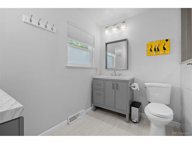 3941 S Hillcrest Dr, Denver, CO 80237