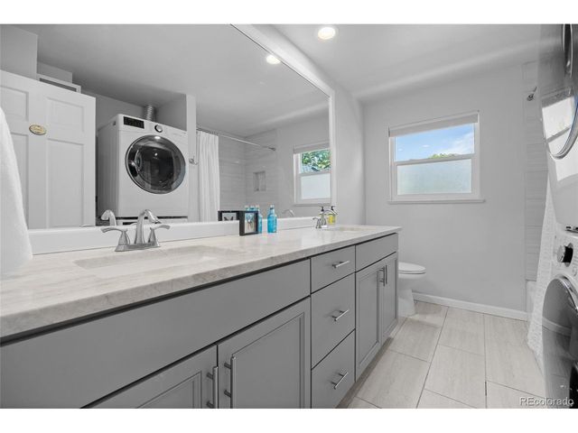 3941 S Hillcrest Dr, Denver, CO 80237