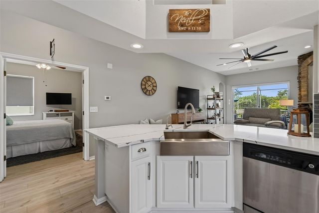 408 DELWOOD BRECK STREET, Ruskin, FL 33570