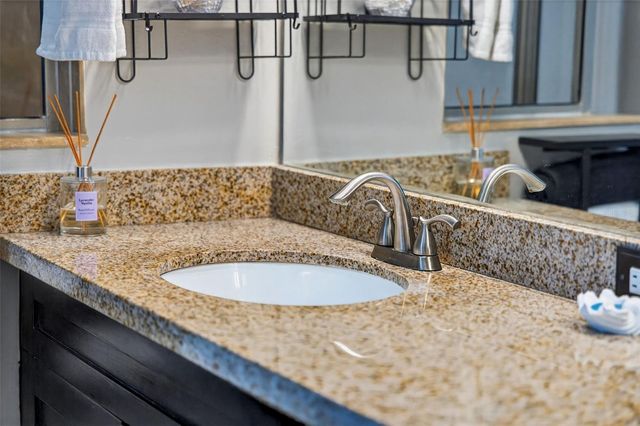 408 DELWOOD BRECK STREET, Ruskin, FL 33570