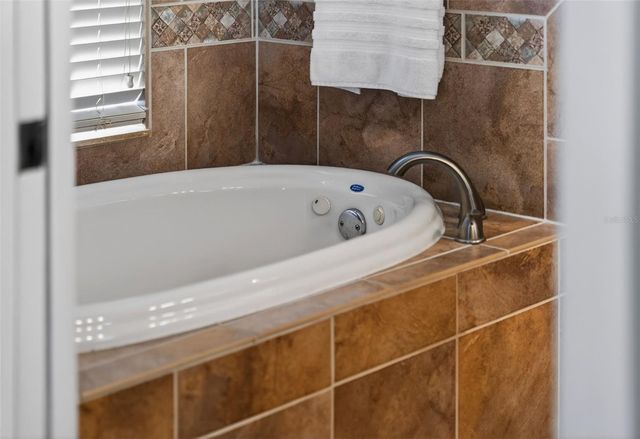 408 DELWOOD BRECK STREET, Ruskin, FL 33570