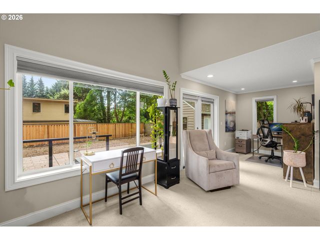 5156 Sw DAWN St, Lake Oswego, OR 97035