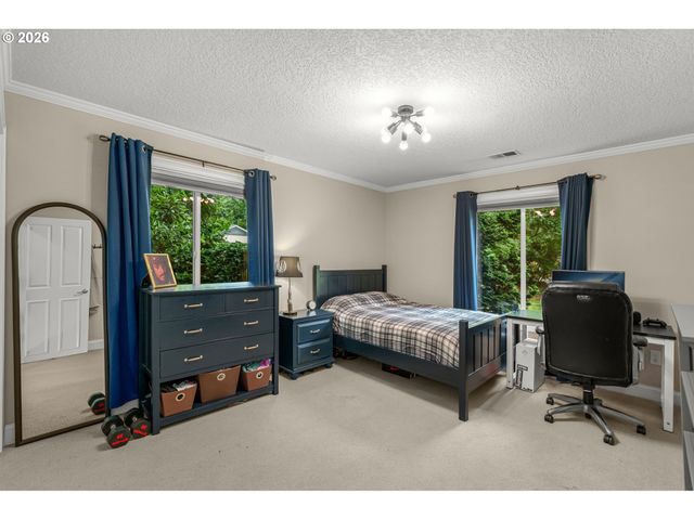 5156 Sw DAWN St, Lake Oswego, OR 97035