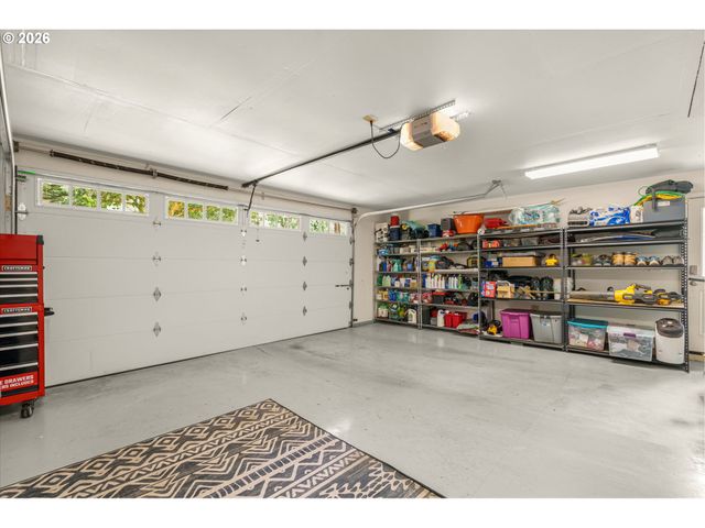 5156 Sw DAWN St, Lake Oswego, OR 97035