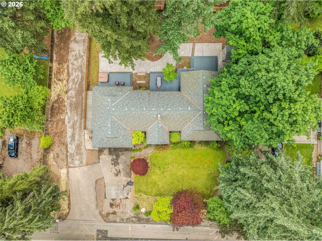 5156 Sw DAWN St, Lake Oswego, OR 97035