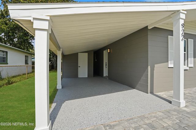 922 12TH Street N, Jacksonville Beach, FL 32250