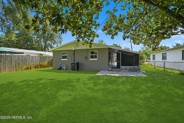 922 12TH Street N, Jacksonville Beach, FL 32250