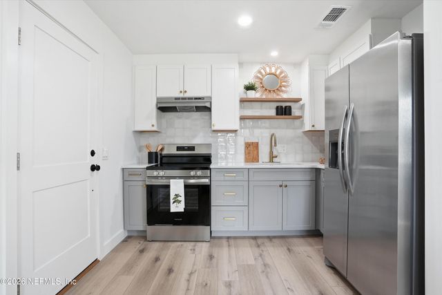 922 12TH Street N, Jacksonville Beach, FL 32250