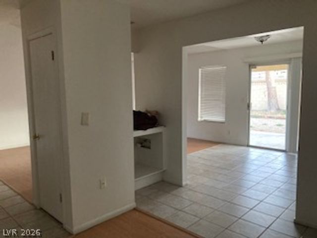 6801 High Bluff Way, Las Vegas, NV 89108