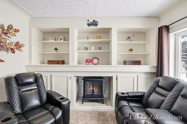 7737 Fruit Ridge Avenue NW, Sparta, MI 49345