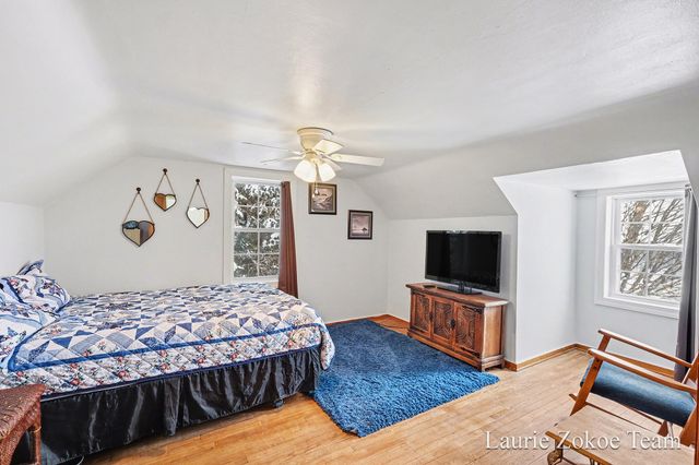 7737 Fruit Ridge Avenue NW, Sparta, MI 49345