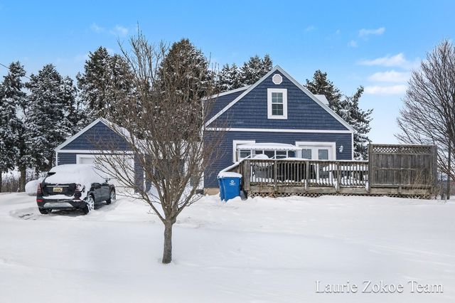 7737 Fruit Ridge Avenue NW, Sparta, MI 49345