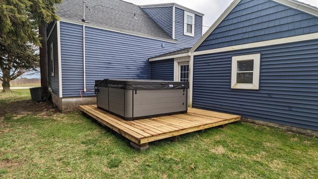 7737 Fruit Ridge Avenue NW, Sparta, MI 49345