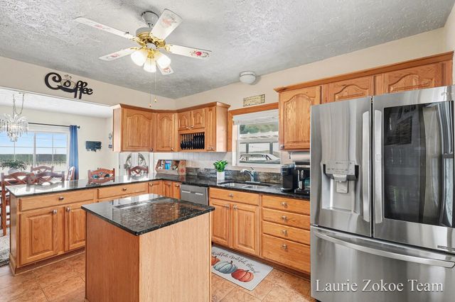 7737 Fruit Ridge Avenue NW, Sparta, MI 49345