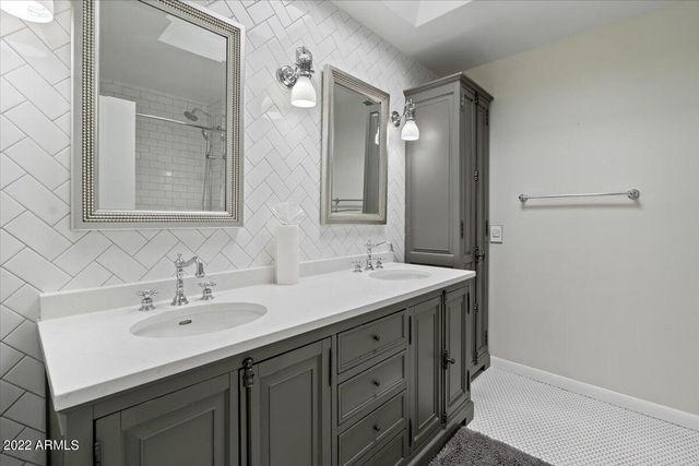 7702 E PLEASANT Run, Scottsdale, AZ 85258