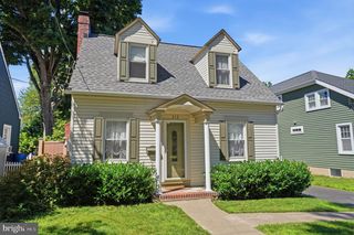 313 HARPER AVE, Morrisville, PA 19067