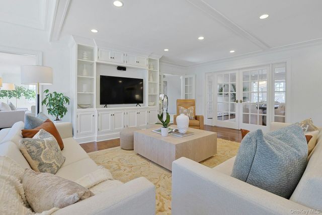 369 Evandale Road, Scarsdale, NY 10583