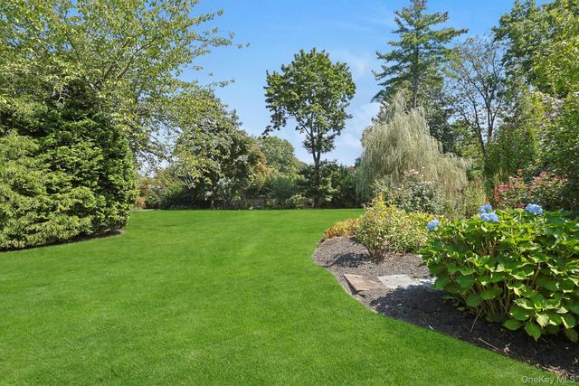 369 Evandale Road, Scarsdale, NY 10583