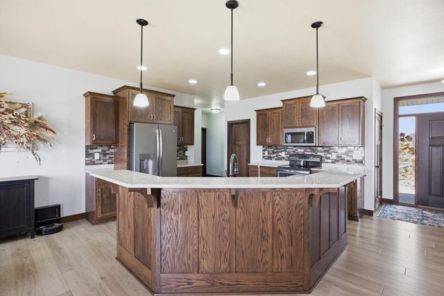 316 Prairie Drive, Harwood, ND 58042