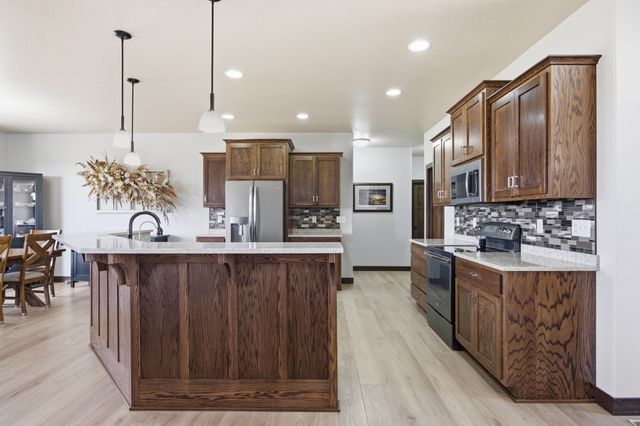 316 Prairie Drive, Harwood, ND 58042