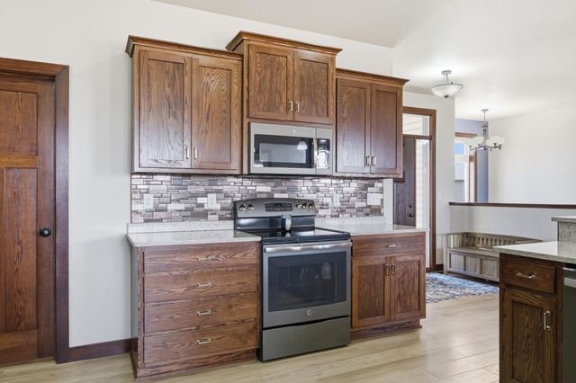 316 Prairie Drive, Harwood, ND 58042