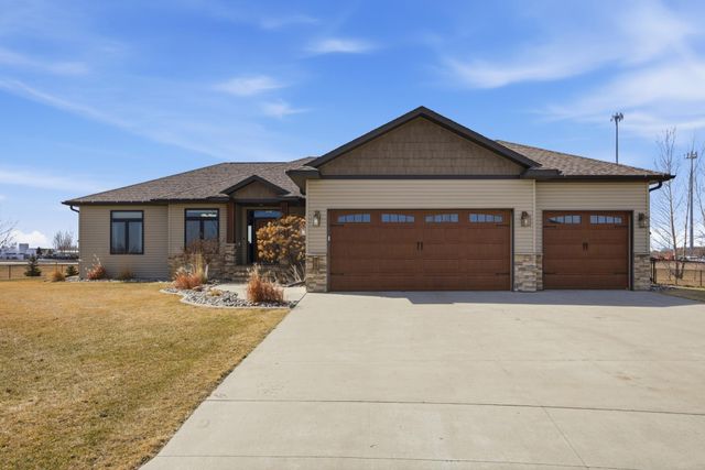 316 Prairie Drive, Harwood, ND 58042