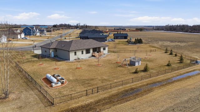 316 Prairie Drive, Harwood, ND 58042